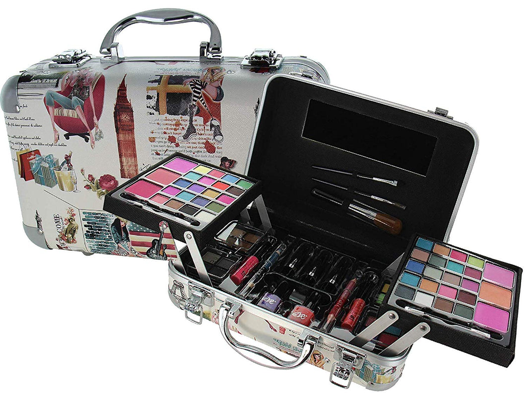 BR Carry All Trunk Train Case Make Up Set Artist Design (Creamy)